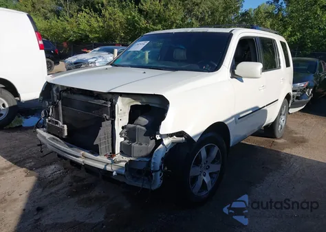 2013 Honda Pilot Touring z USA, uszkodzony, nr VIN 5FNYF4H96DB039369